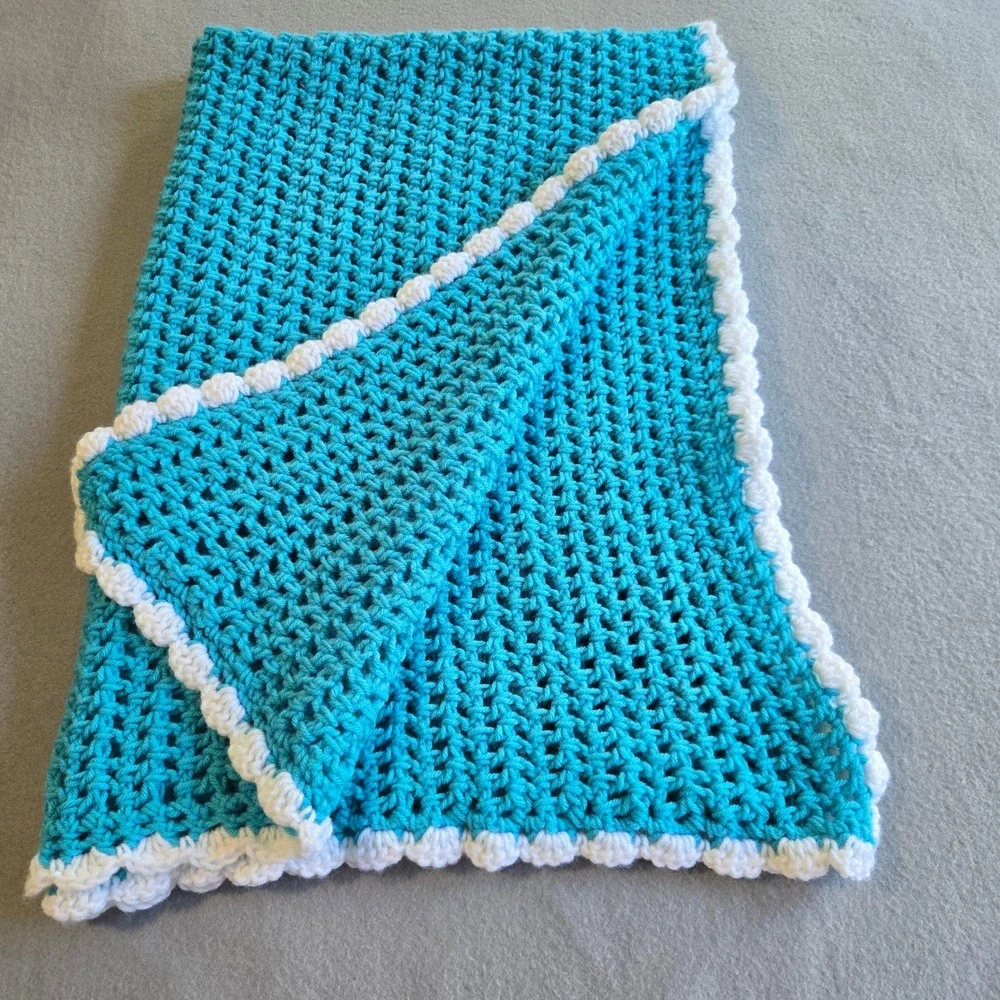 Unbranded Crochet Baby Blanket Unisex OS Turquoise Blue White Scalloped Afghan